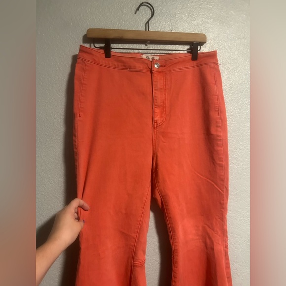 FREE PEOPLE WOMEN'S JUST FLOAT ON HIGH RISE FLARE JEANS - Picture 8 of 14